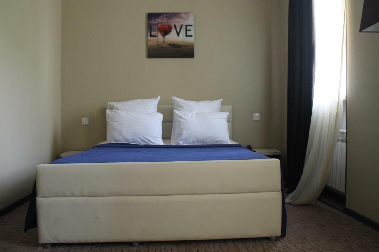 Panorama Eco-Hotel Tbilisi ภายนอก รูปภาพ