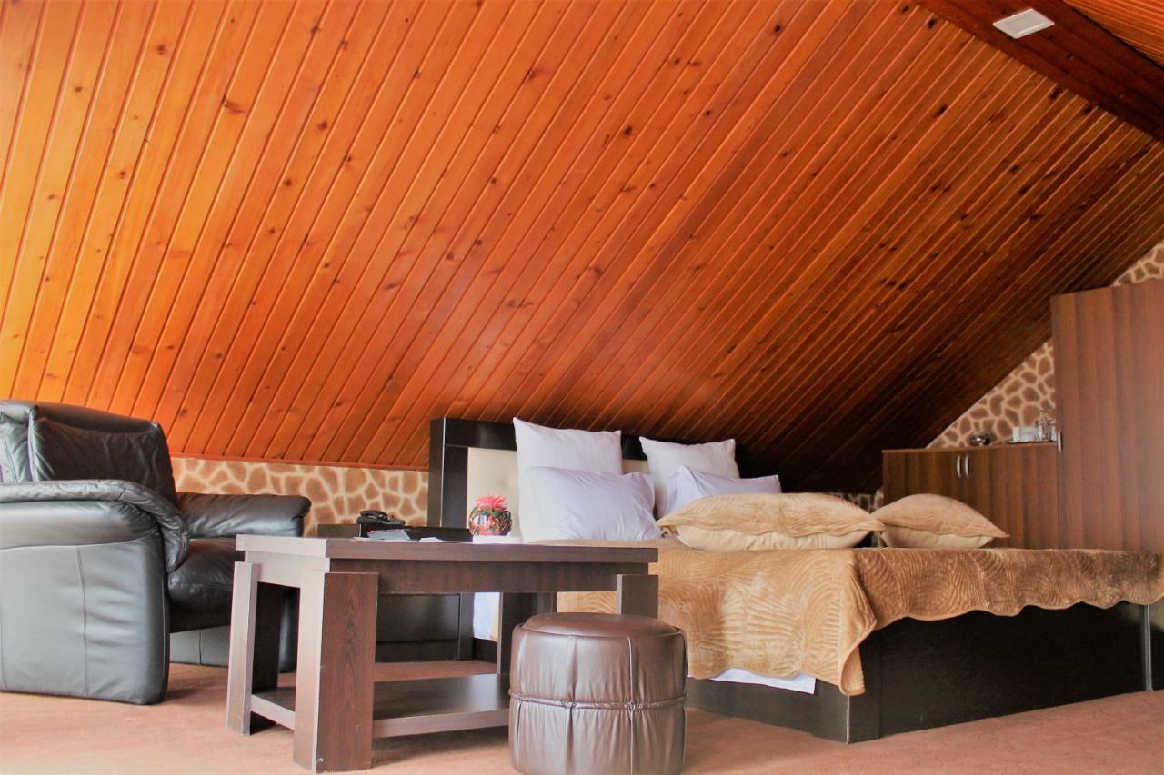 Panorama Eco-Hotel Tbilisi ภายนอก รูปภาพ